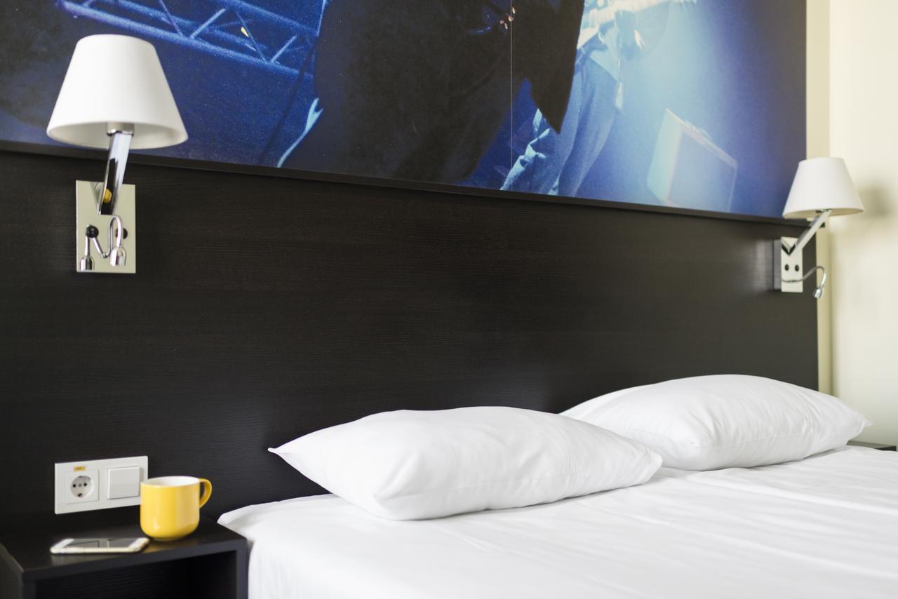 Comfort Hotel Lt - Rock 'N' Roll Вильнюс Экстерьер фото