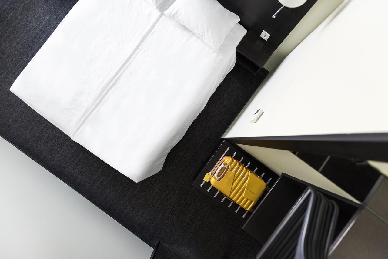 Comfort Hotel Lt - Rock 'N' Roll Вильнюс Экстерьер фото